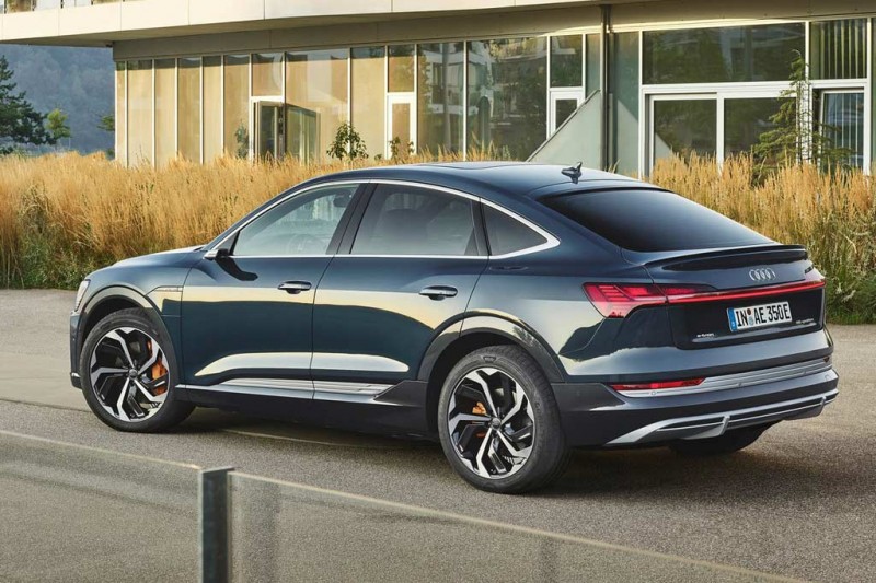 Audi e-tron Sportback: купеобразная версия электрического кроссовера