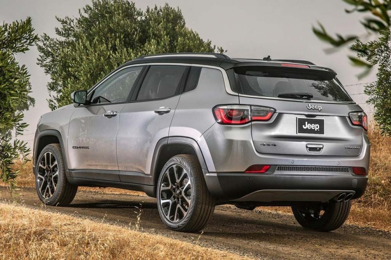 Jeep Compass 2021: компактный вседорожик