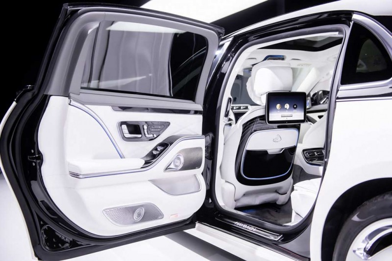 Mercedes-Maybach S-Class 2021 в новом кузове Z223: планка поднята еще выше