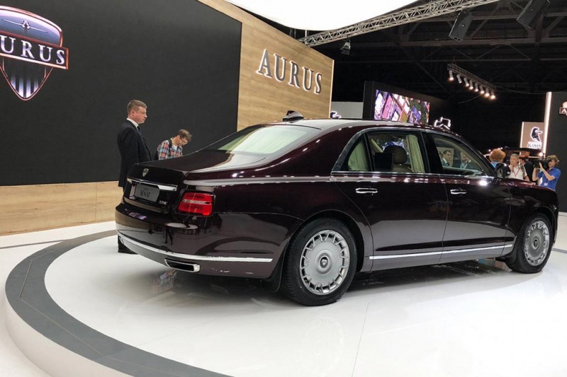 Aurus Senat S600: представительский седан за ₽18 млн.