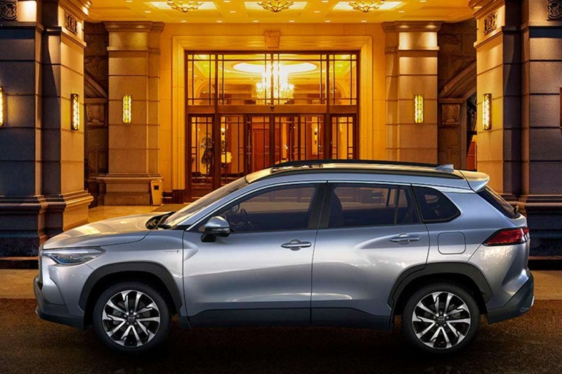 Toyota Corolla Cross: представлен новый паркетник на базе Короллы