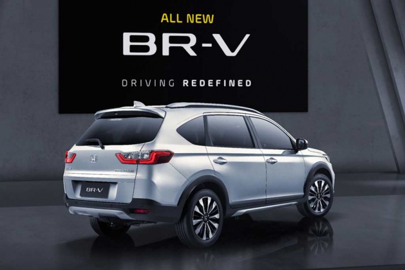Honda BR-V 2022: новый семиместный кроссовер за 1,34 млн рублей