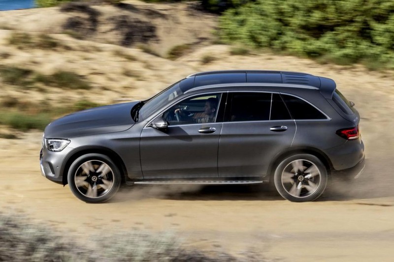 Mercedes GLC 2021 года: рестайлинговый кроссовер