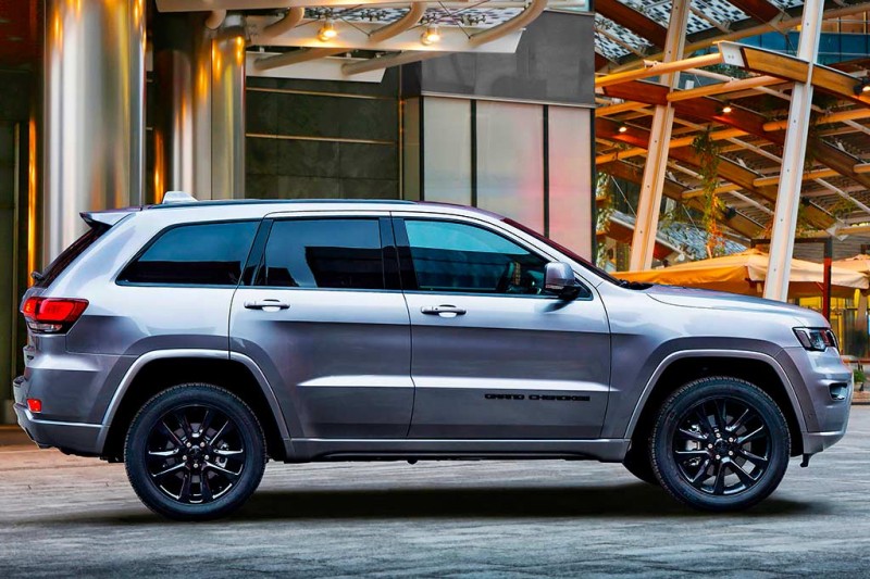 Обзор Jeep Grand Cherokee 2021: все минусы, отзывы владельцев, фото и цены