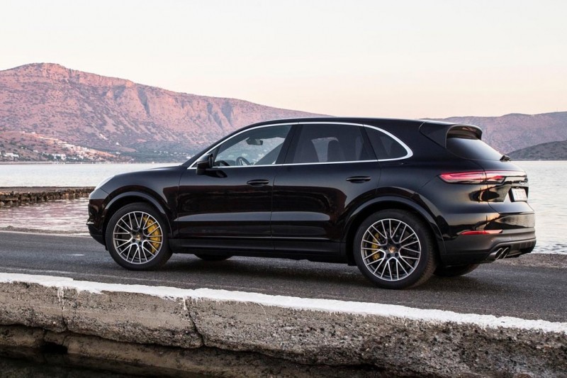 Porsche Cayenne 2021: третье поколение модели