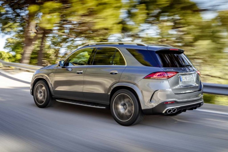 Mercedes-AMG GLE 53 2021: подогретая версия кроссовера