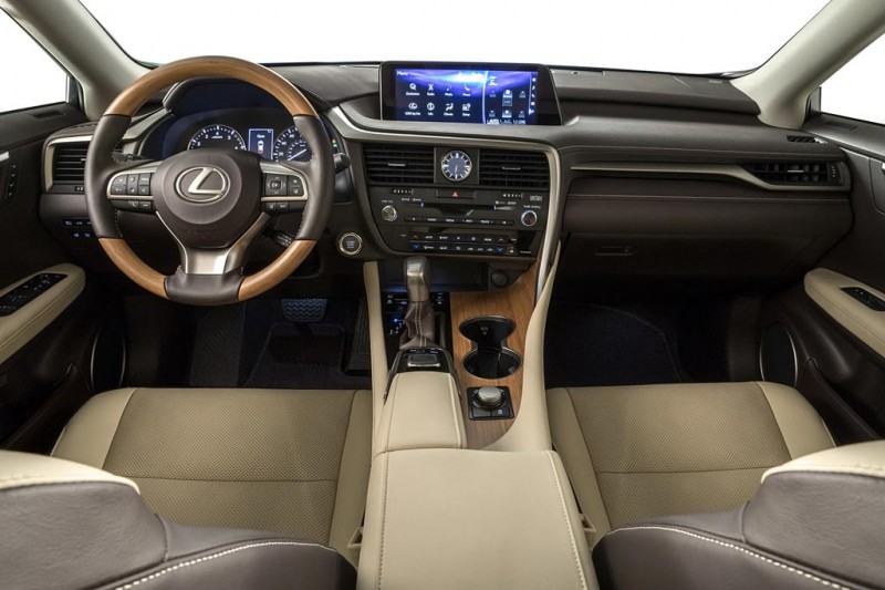 Кроссовер Lexus RX получил 7-местную версию L