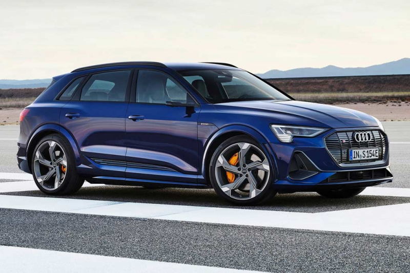 Audi e-tron S: серийный электрокар с тремя электромоторами