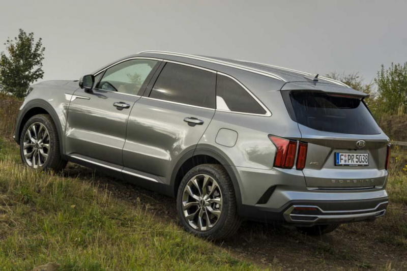 Модный и богато оснащенный Kia Sorento 2021: встречайте модель четвертой генерации
