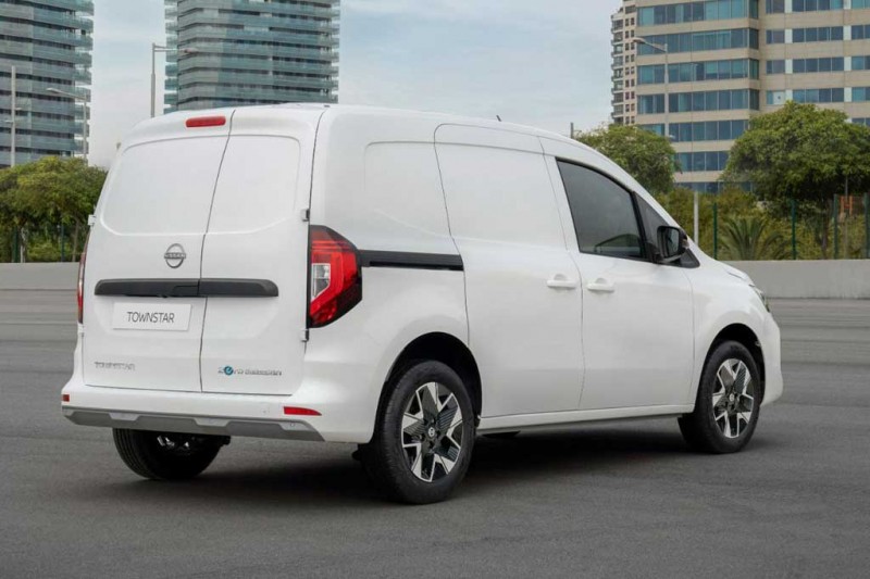 Nissan Townstar 2022: японский &laquo;каблучок&raquo; на базе нового Renault Kangoo