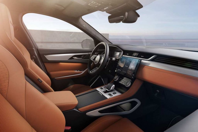 Новый Jaguar F-Pace 2021 получил шикарный салон: что еще интересного?