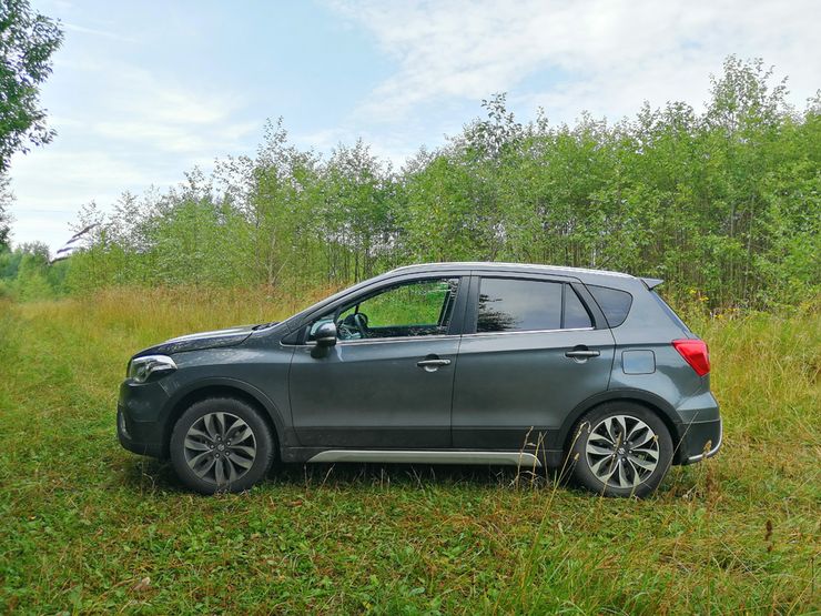 &laquo;Бюджетник&raquo; мечты с японским ценником: тест-драйв Suzuкi SX4
