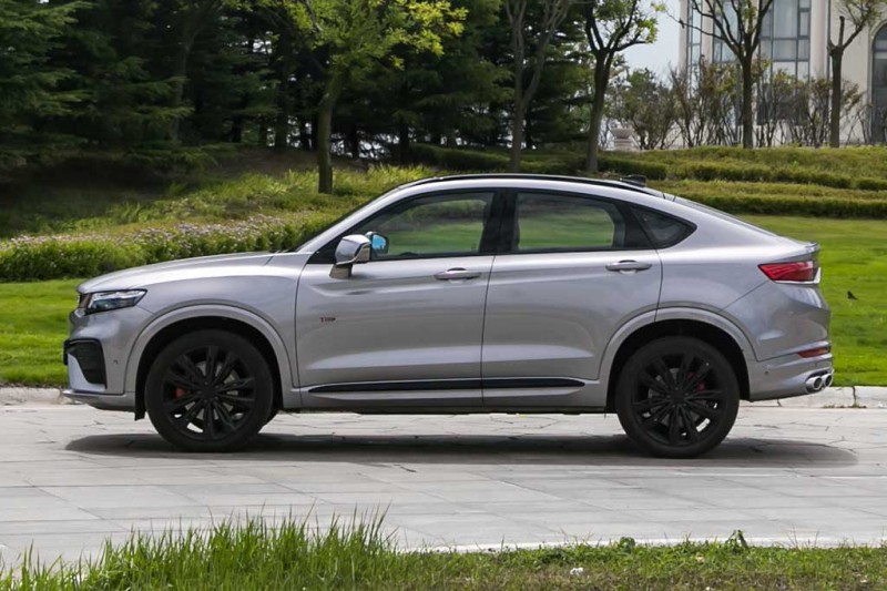 Обзор Geely Tugella 2021: купеобразный кроссовер из Поднебесной