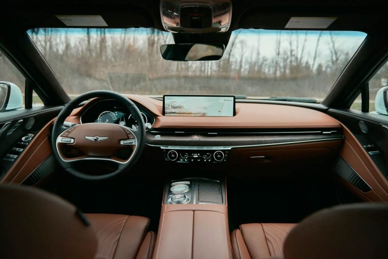 Genesis G80 2021: модный и современный премиальный седан