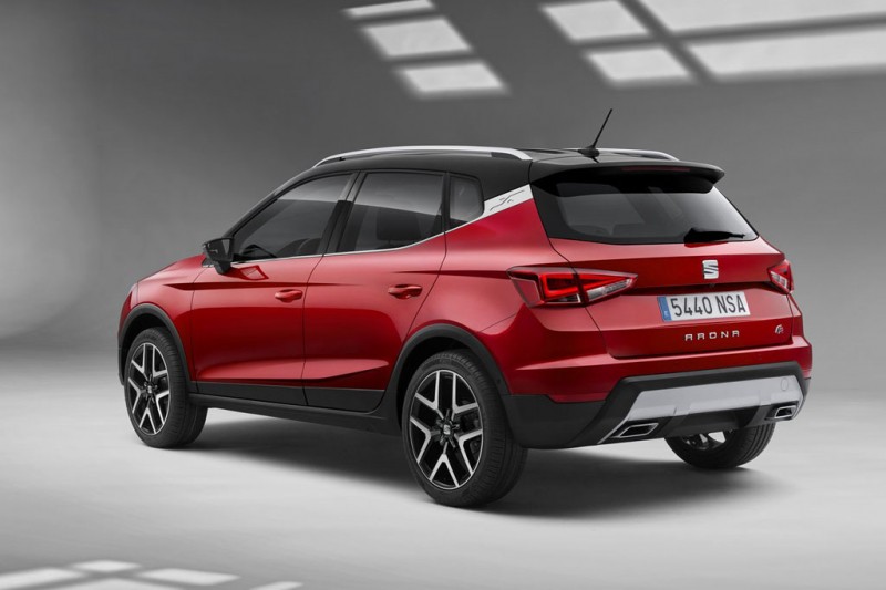 Испанцы представили новый кроссовер Seat Arona 2018