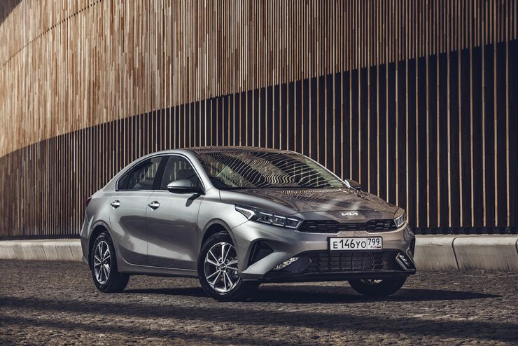 Выше нос: первый тест-драйв обновленного Kia Cerato 2 Выше нос: первый тест-драйв обновленного Kia Cerato