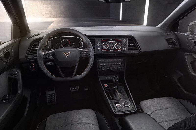 В Женеве дебютировал подогретый Cupra Ateca
