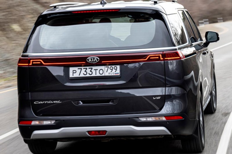 Представлен новый минивэн Kia Carnival 2021: теперь это машина класса GUV