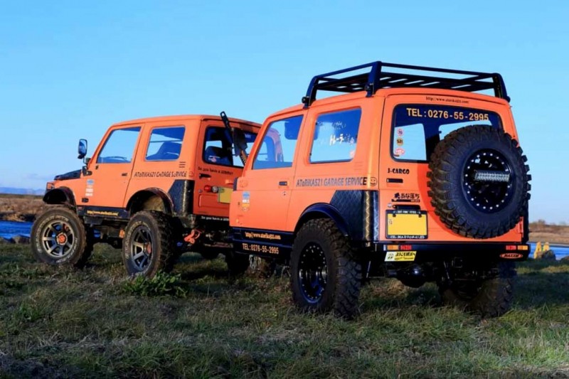 Внедорожник Suzuki Jimny превратили в туристический прицеп