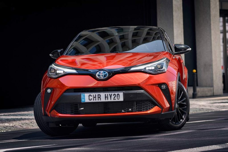 Новая Toyota C-HR 2021: комплектации и цены, фото в новом кузове, отзывы владельцев