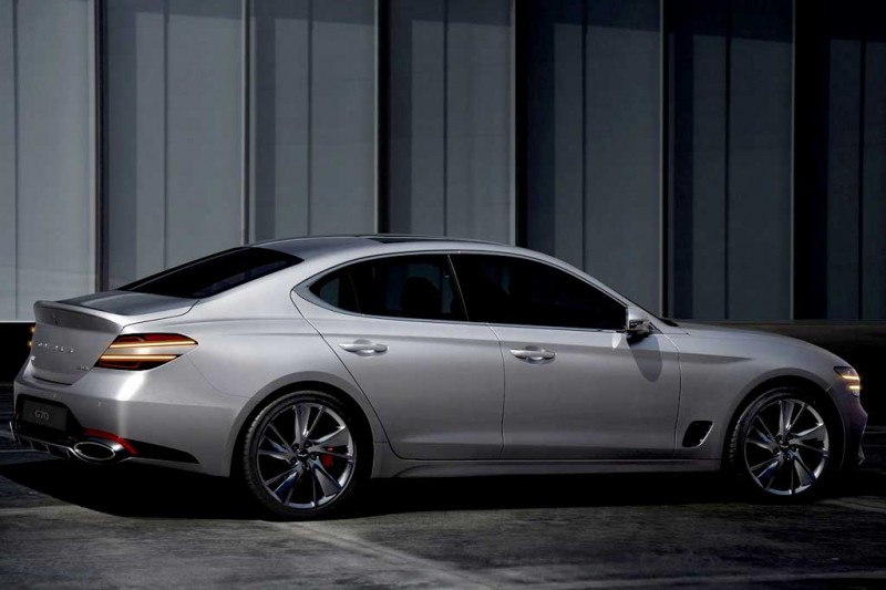 Корейцы обновили Genesis G70: седан получил дизайн в стиле старших моделей