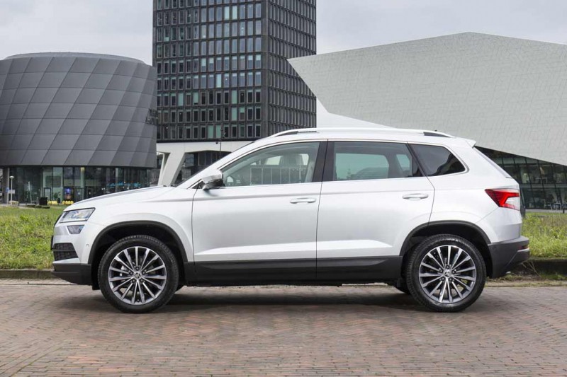 Skoda Karoq 2021: отзывы владельцев, комплектации и цены, фото в новом кузове
