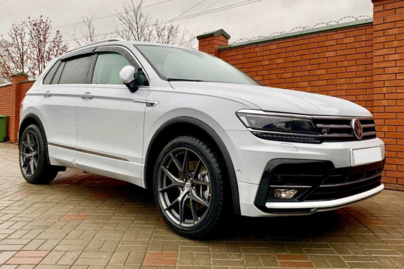 За два года +500 000р за базовую версию: как менялись цены на VW Tiguan в РФ