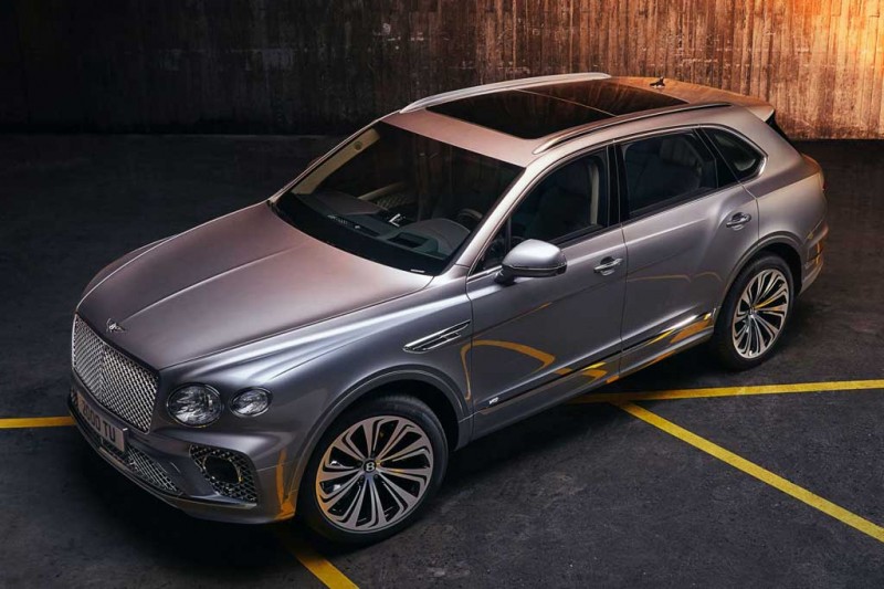 Новый Bentley Bentayga 2021 года получил задние фонари в стиле Континенталь GT