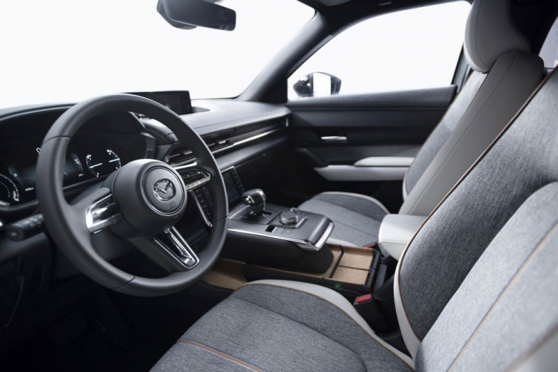 Mazda MX-30: первый электрокар японской марки
