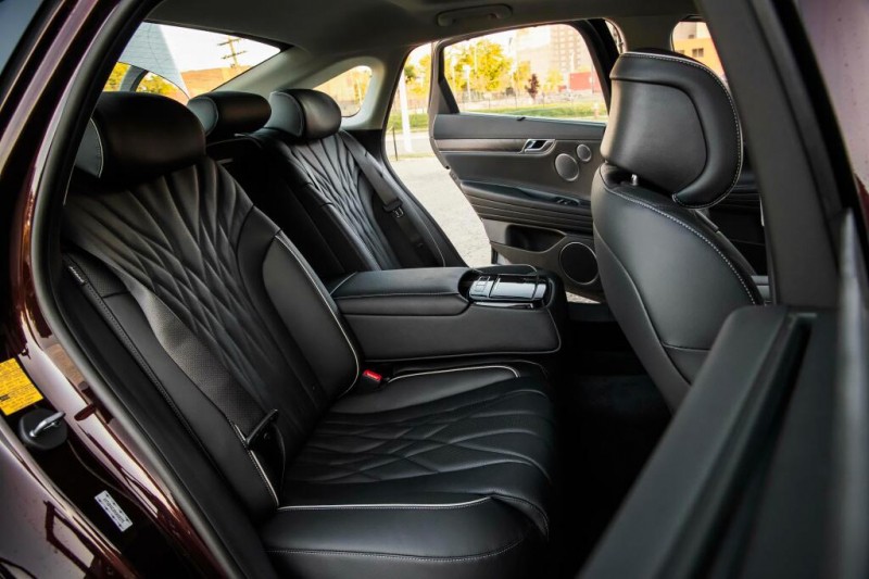 Genesis G80 2021: модный и современный премиальный седан