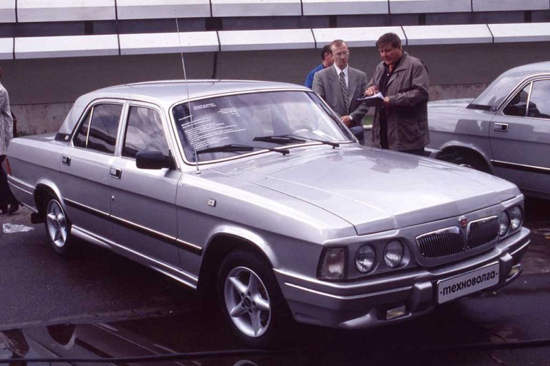 ГАЗ-3102 в обвесе Excellent Cardinal: как в 90-ые дорабатывали &laquo;Волги&raquo;