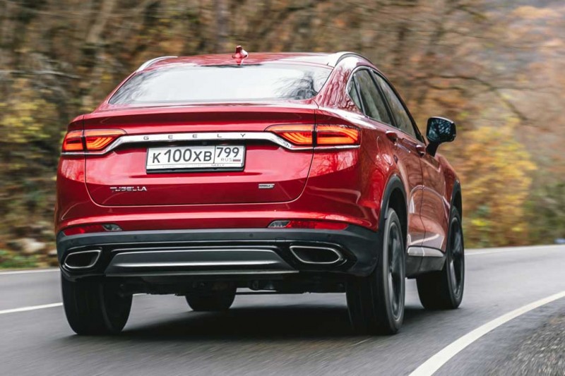 Обзор Geely Tugella 2021: купеобразный кроссовер из Поднебесной