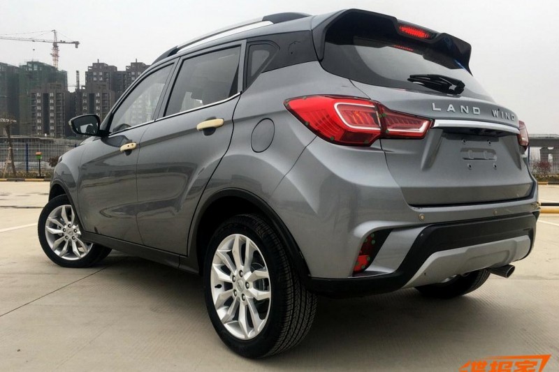 Китайский Landwind X2 скопировал передок XRAY