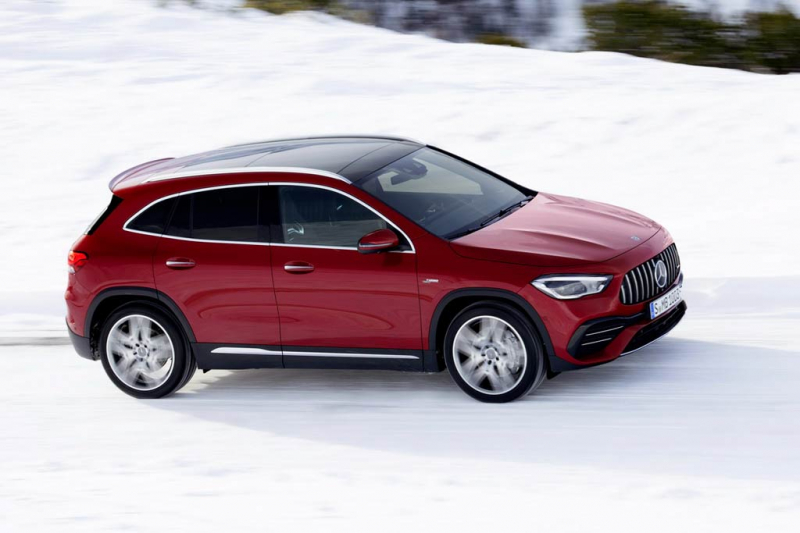 Mercedes-AMG GLA 35 4MATIC: подогретая версия нового ГЛА