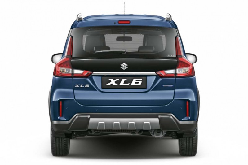 Suzuki XL6: шестиместный паркетник для рынка Индии