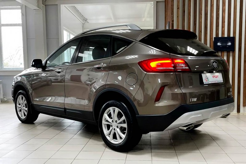 FAW Besturn X80: рестайлинговый вариант кроссовера