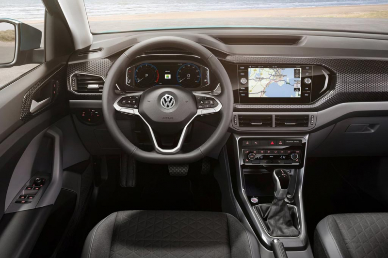 Volkswagen T-Cross 2019: младший паркетник в линейке