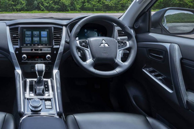 Mitsubishi Pajero Sport 2021: обновление в стиле пикапа L200