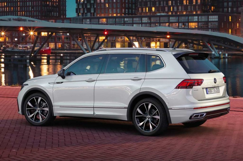 Удлиненный Volkswagen Tiguan Allspace 2021 обновили вслед за обычным Тигуаном