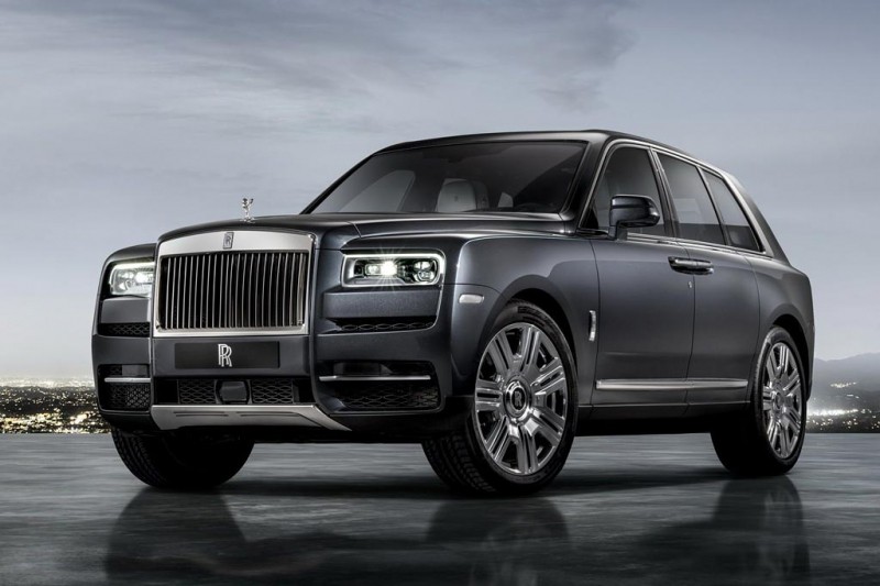 Rolls-Royce Cullinan 2021: роскошный британский внедорожник