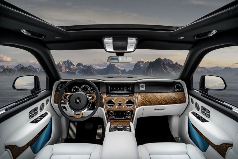 Rolls-Royce Cullinan 2021: роскошный британский внедорожник