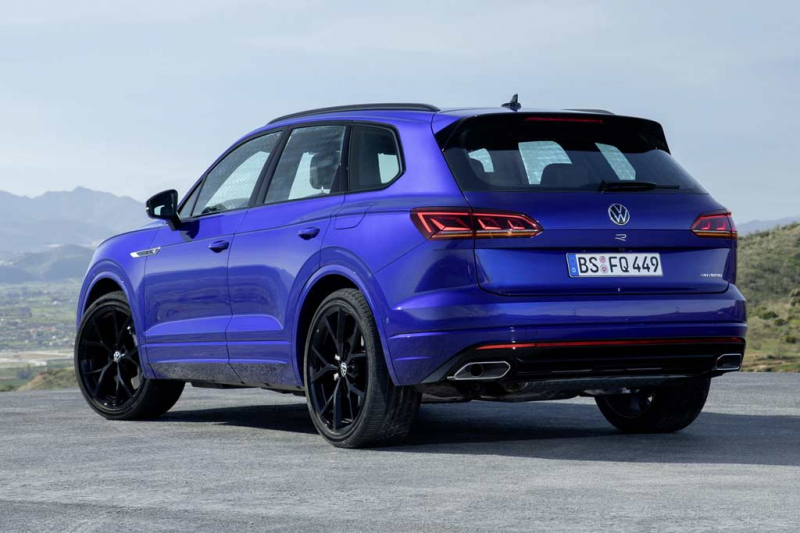 Представлен мощный Volkswagen Touareg R с гибридной установкой и богатым оснащением
