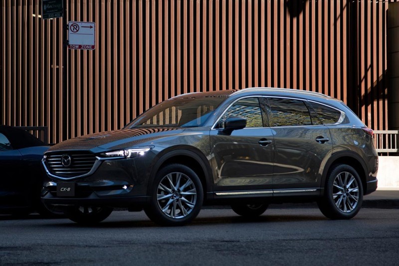 Mazda CX-8: кроссовер для японского рынка на базе модели СХ-9