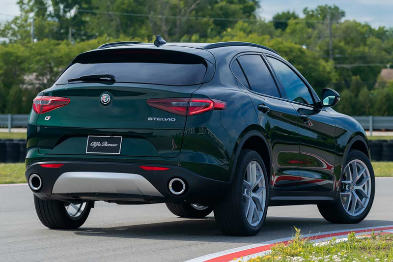 Первый серийный кроссовер Alfa Romeo получил имя Stelvio