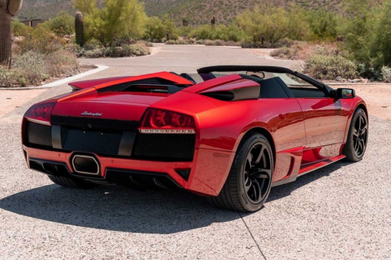Родстер Lamborghini Murcielago LP640 в редком цвете оценили в 14,5 млн руб