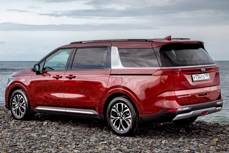 Представлен новый минивэн Kia Carnival 2021: теперь это машина класса GUV