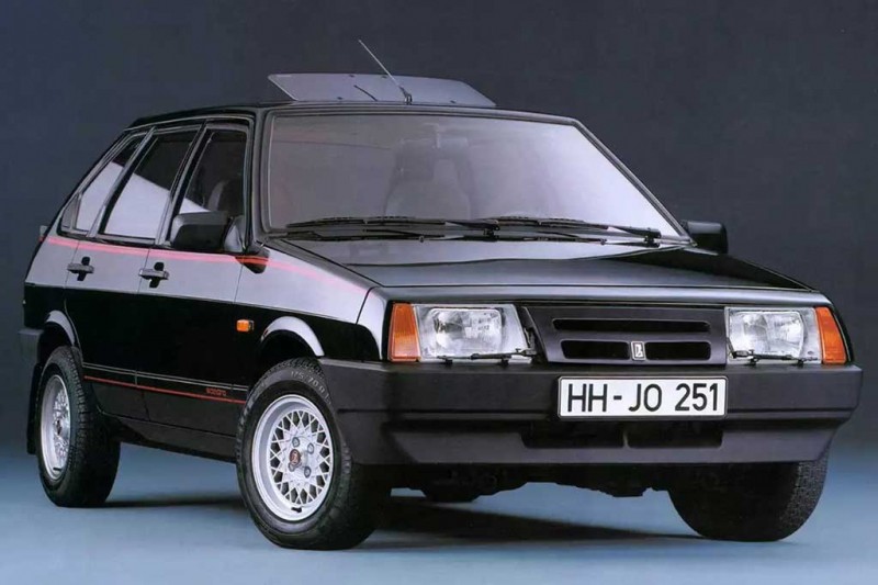 Примеры Lada Samara, которые продавали за границей: любопытные экземпляры