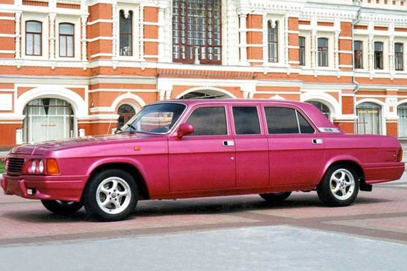 ГАЗ-3102 в обвесе Excellent Cardinal: как в 90-ые дорабатывали «Волги»