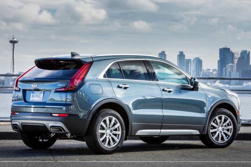 Новый Cadillac XT4 2021: младший кроссовер в линейке