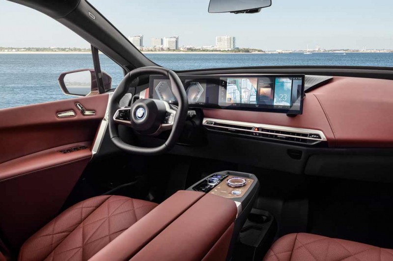 Берегись, Тесла: баварцы презентовали электрический BMW iX